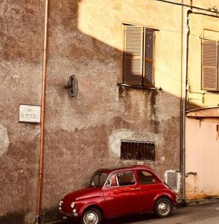 Ischia di Castro Apartment | La Casa Borgo Ischia di Castro