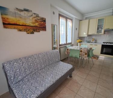 Castelfidardo Apartment | La Casa dei Girasoli