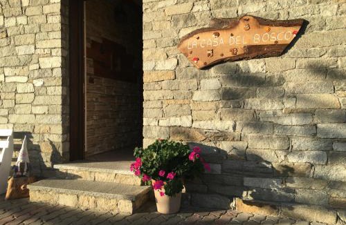 Aosta Apartment | La casa del bosco