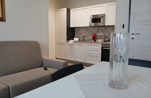 Crotone Apartment | La Casa di Nonna Pina, Accogliente Appartamento Vicinissimo al Mare