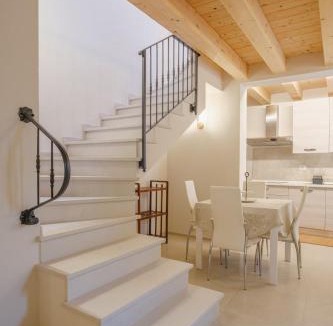 Fermo House | La Casa di Vina