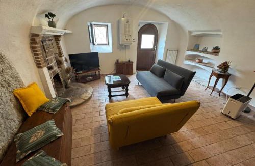 Santo Stefano di Sessanio Apartment | La Casa nella Roccia