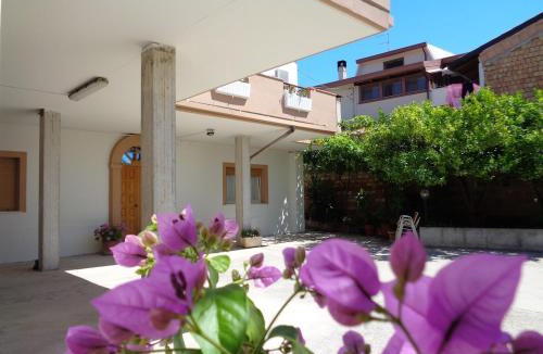 Frisa House | La Casa sul Colle