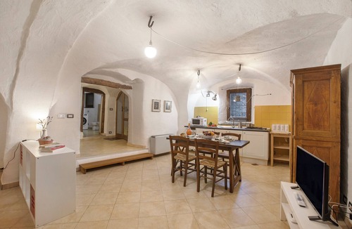 Usseaux Apartment | La Casetta Del Borgo, Usseaux, Italy