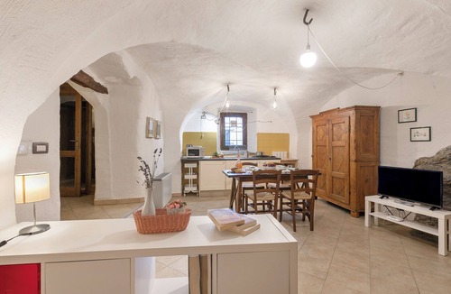 Usseaux Apartment | La Casetta Del Borgo, Usseaux, Italy