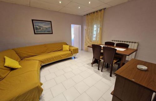 Montecosaro House | La casetta di Flo