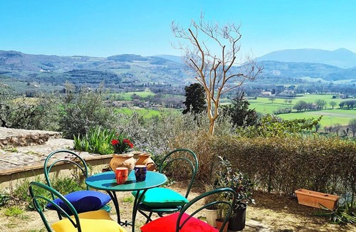 Spello Apartment | La Casina della Bulgarella by Ospitaci