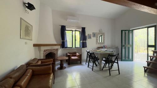 Vico del Gargano House | La Casina in the Orange Grove