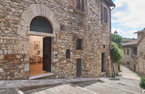 Corciano Apartment | La Casina nel borgo di Corciano Umbria