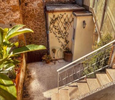 Castelmuzio Apartment | La Casina Room