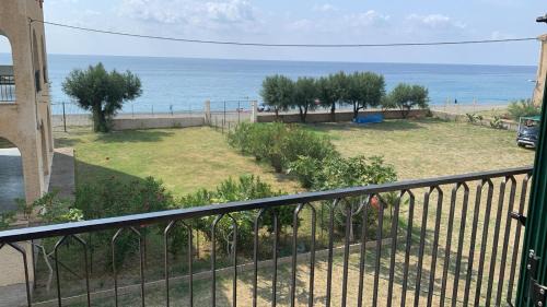 Scaro-Reggio-Scornavacca-Vardano House | La Finestra sul Mare