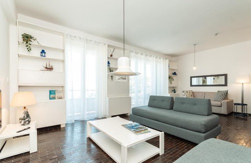 Arenzano Apartment | "La Finestra Sul Blu" giardino sul mare e posto auto