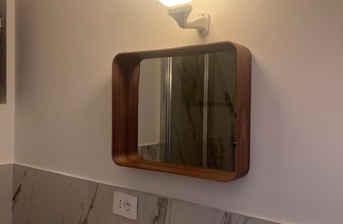 Legnano House | LA FINESTRA SUL CORTILE Suite indipendente con bagno privato