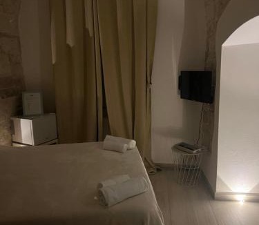 Bitonto Apartment | La Fiumara - Room with Bathroom