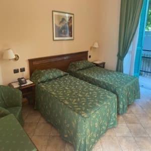 Santa Vittoria d'Alba Hotel | La locanda delle betulle hotel and restaurant