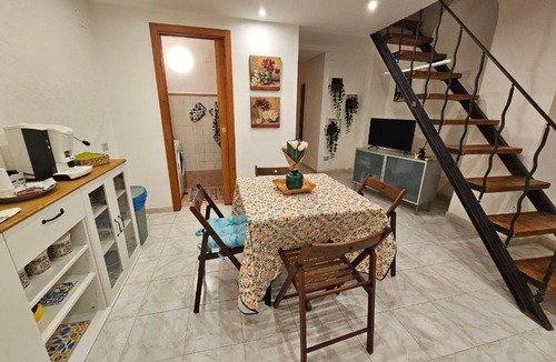 Rione Duomo Apartment | La Maison Bouganville