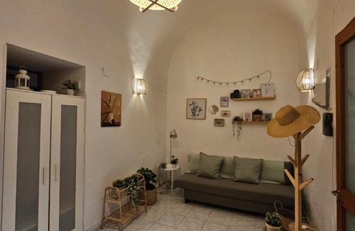 Rione Duomo Apartment | La Maison Bouganville