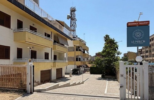 Paola Apartment | La Maison - Creta superior apartment near the sea