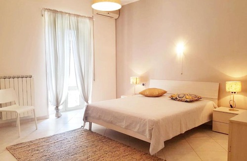 Fondi House | La Maison - Fondi Vertice Rooms