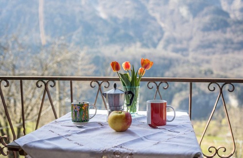 Agro Apartment | “La Mansarda di Chiara e Silvio” near the ski resort with mountain views