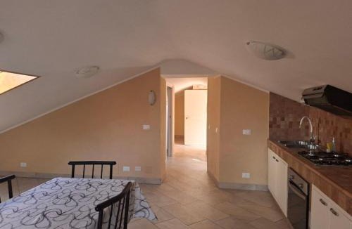 Fondi Apartment | La mansarda di Iside