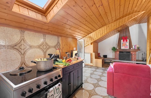 Nebbiuno Apartment | La Mansarda Sul Lago: Rustic Attic Studio with Balcony & Parking, Nebbiuno, Italy