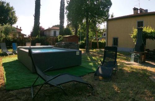 Campoluci Villa | La Menchina (Alloggio privato)