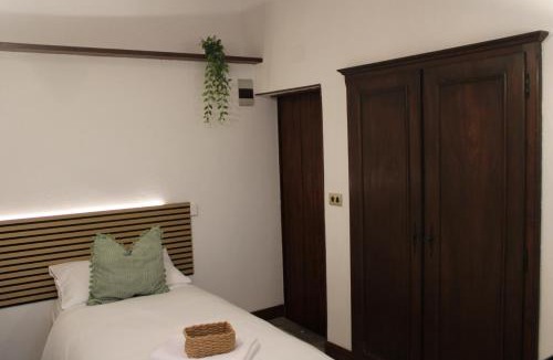 Pietralunga Apartment | La Piazzetta Apartment