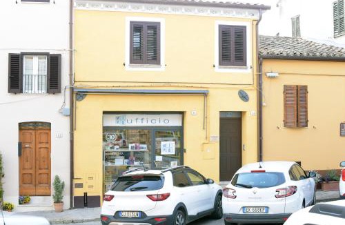 Serra de' Conti House | La Piazzetta Holiday House