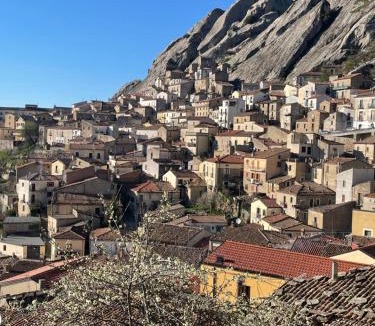 Pietrapertosa Apartment | La Pietra Gialla