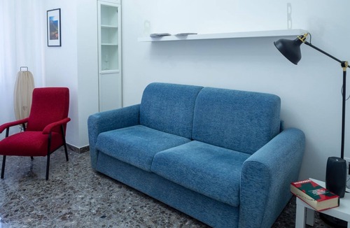 Porto San Giorgio Apartment | La Roscia house with personality 80 mt from the beach.