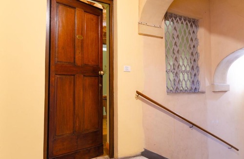 Roman Quarter Apartment | La sosta verde by HAPPYHOSTORINO