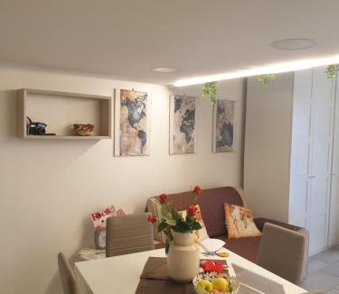 Naples Apartment | La Tana del Viaggiatore, parcheggio gratuito