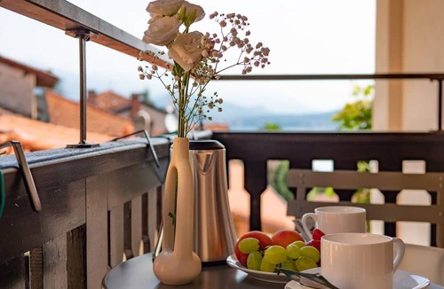 Belgirate Apartment | La Torre Belgirate - Luxury Rooms - Glicine