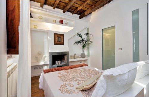 Rione VIII Sant'Eustachio Apartment | Labanca's Luxury Pantheon 2
