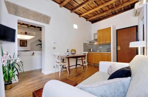 Rione VIII Sant'Eustachio Apartment | Labanca's Luxury Pantheon 2