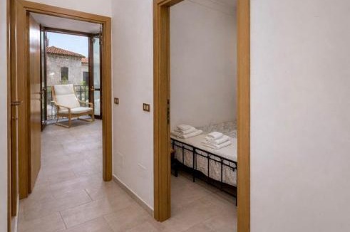 Bomba House | Lago di Bomba, incantevole borgo, 6 posti letto, 2 bagni, piscina comunale convenzionata a 2 minuti