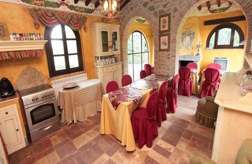 Ranciano House | Lago di Chiusi Villa with Pool