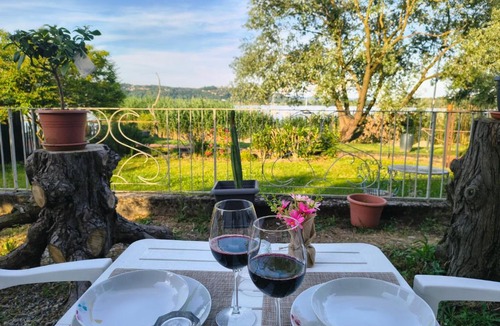 Dormelletto Apartment | Lakefront, Wi-Fi & Private Parking - La Grotta sul Lago