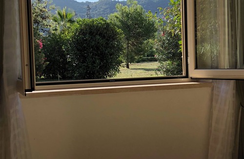 Pizzo Apartment | Large 2 bedroom apartment close to swimming pool and beaches