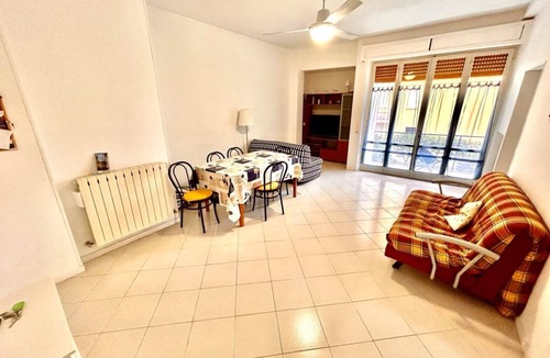 Marcelli Apartment | Large quadrilo with p.auto and a/c near the sea