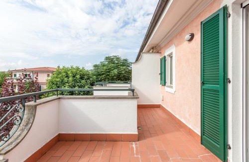 Porto Recanati House | Large villa with private garden near the sea
