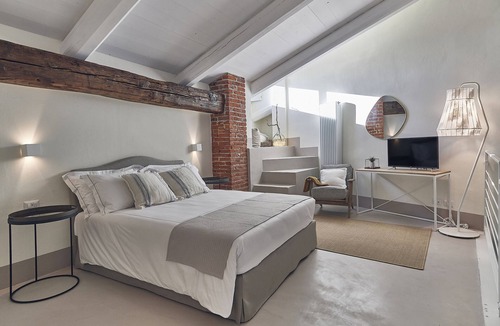 Ivrea Hotel | LaTre LeCleopatre
