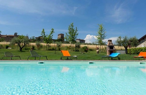 Marsciano House | Lavish Holiday Home in Marsciano with Swimming Pool