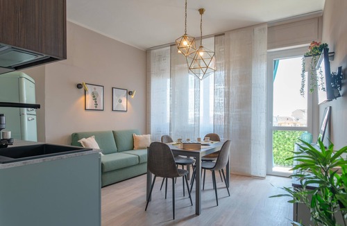 Cavoretto Apartment | Le Chat Suite Lingotto