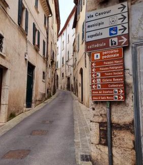 Amelia House | Le Contrade