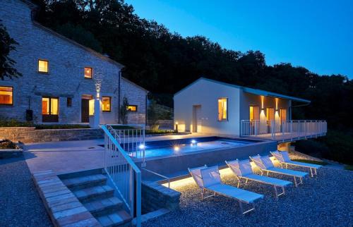 Arcevia Apartment | Le Cune, Apt La Terrazza - AC, Pool & Jacuzzi