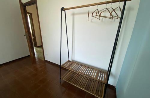 Osimo Apartment | Le Curve di Montegallo, Cozy Family Stay by the Conero