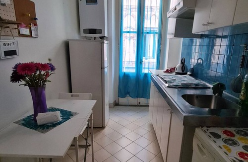Historical Downtown Salerno Apartment | Le Petit Bouganville Apartment in Salerno