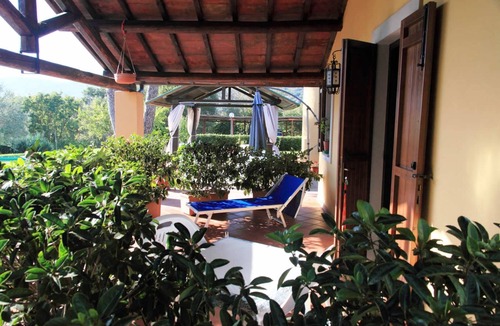 Capalbio Apartment | Le Torrette Etrusche Room 6 – Comfort and Relaxation in Capalbio